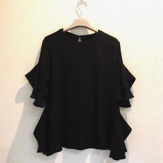 カオン(Kaon)の美品☆ kaon 17SS フリルジョーゼットブラウス 黒 カオン(シャツ/ブラウス(半袖/袖なし))