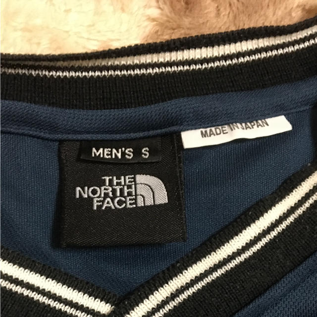 THE NORTH FACE(ザノースフェイス)の ノースフェイス THE NORTH FACE Tシャツ Vネック スポーツ S メンズのトップス(Tシャツ/カットソー(半袖/袖なし))の商品写真
