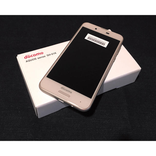 SHARP(シャープ)の【SIMフリー/新品未使用】docomo AQUOS sense SH-01K スマホ/家電/カメラのスマートフォン/携帯電話(スマートフォン本体)の商品写真