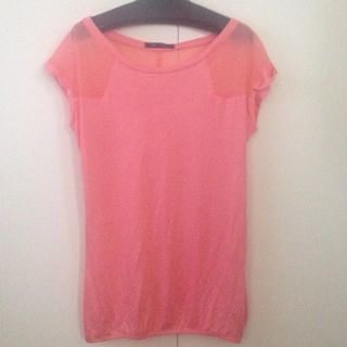 ベルシュカ(Bershka)のピンクシャツ(Tシャツ(半袖/袖なし))