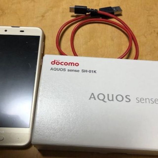 SHARP(シャープ)のdocomo AQUOS  SH-01K SIMフリー　判定○ スマホ/家電/カメラのスマートフォン/携帯電話(スマートフォン本体)の商品写真