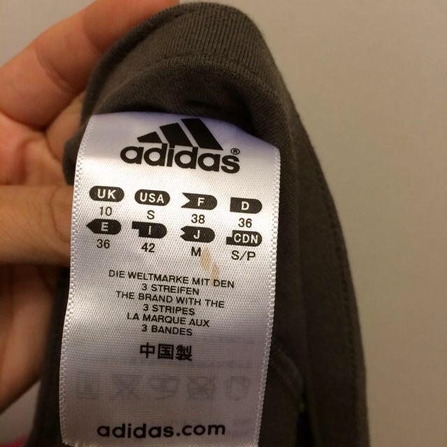 adidas(アディダス)のadidasスウェット レディースのパンツ(ハーフパンツ)の商品写真