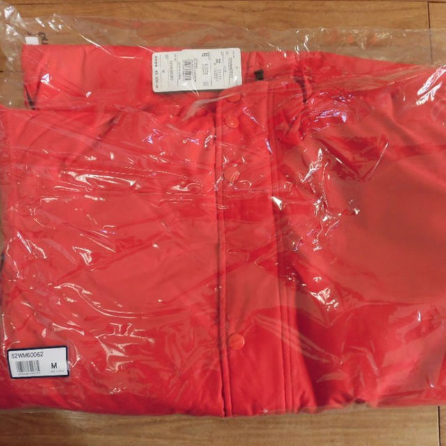 MIZUNO(ミズノ)の【新品】ミズノ　ベンチコート　メンズ　Ｍ　赤 メンズのジャケット/アウター(その他)の商品写真