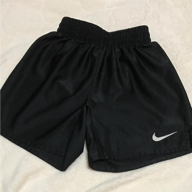 NIKE(ナイキ)の専用✩︎⡱ナイキ ショートパンツ xs キッズ キッズ/ベビー/マタニティのキッズ服男の子用(90cm~)(パンツ/スパッツ)の商品写真