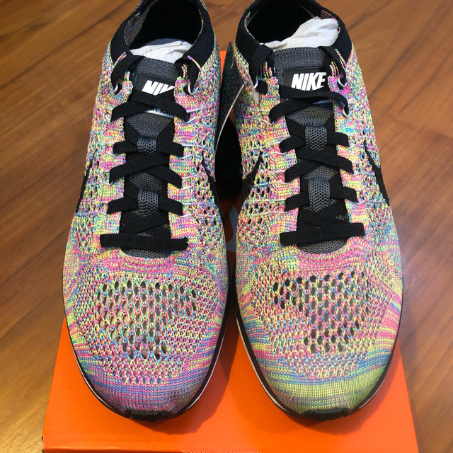 NIKE(ナイキ)の24.5cm nike flyknit racer rainbow マルチカラー レディースの靴/シューズ(スニーカー)の商品写真