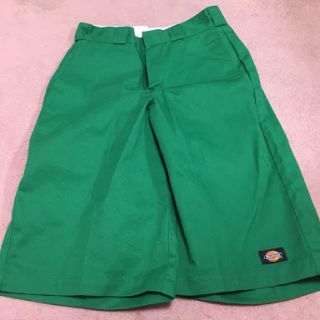 ディッキーズ(Dickies)のディッキ 緑 値下げしました！(ハーフパンツ)