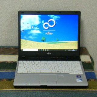 フジツウ(富士通)の12.1型移動用やプレゼン用に最適/新品SSD120GB/Office(ノートPC)