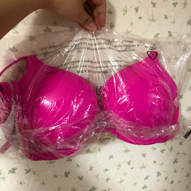 Victoria's Secret(ヴィクトリアズシークレット)の【売約済】34D Victoria’s Secretプッシュアップビキニ レディースの水着/浴衣(水着)の商品写真