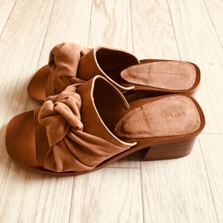 ザラ(ZARA)のzara ザラ ヒール サンダル キャメル ブラウン 35(サンダル)