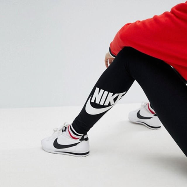 【Sサイズ 】新品タグ付き Nike レッグアシー ロゴ レギンス ブラック