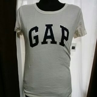 ギャップ(GAP)の新品未使用タグ付　GAP　ロゴ入りTシャツ　半袖　白、ネイビー9号　綿(Tシャツ(半袖/袖なし))