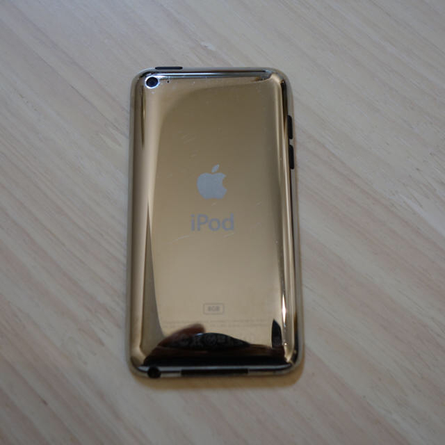 Apple(アップル)の【値下げ】iPod Touch 8GB 第4世代 ホワイト スマホ/家電/カメラのオーディオ機器(ポータブルプレーヤー)の商品写真