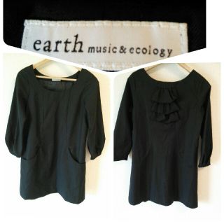 アースミュージックアンドエコロジー(earth music & ecology)の大きめ  黒 ワンピース 薄手 長そで ゆったり Mサイズ(ひざ丈ワンピース)