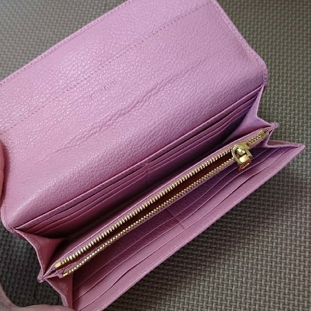 miumiu ピンク色財布 新品未使用 箱付き