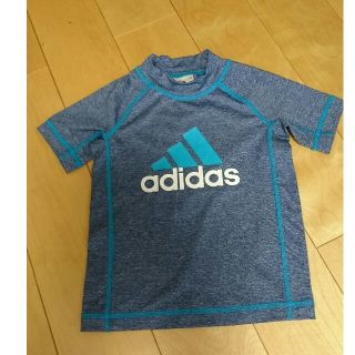 アディダス(adidas)の新品🎵ラッシュガード120(水着)