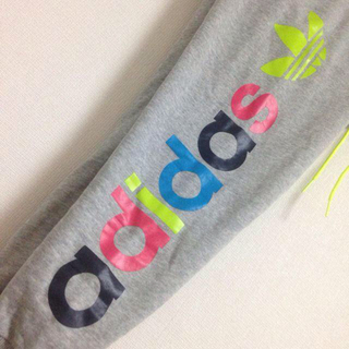 アディダス(adidas)のadidas♥︎スウェット(カジュアルパンツ)