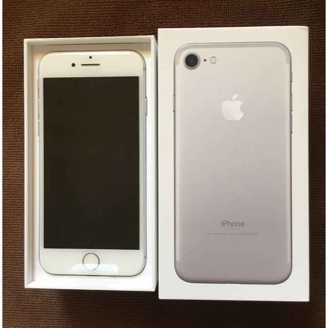 未使用 iPhone7 Silver 256GB simフリー