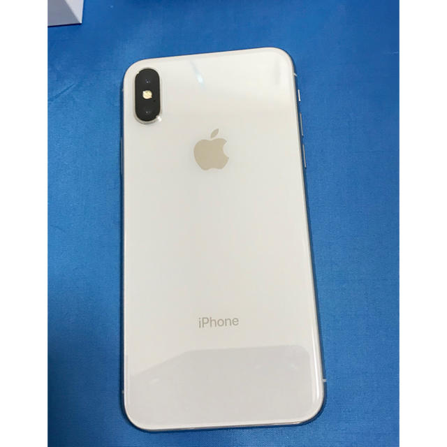 iphone x docomo64G シルバー 本革ケース、置くだけ充電器付き 安い