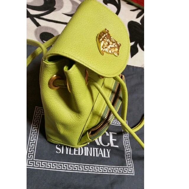 Gianni Versace(ジャンニヴェルサーチ)のヴィンテージジャンニヴェルサーチミニバック レディースのバッグ(ショルダーバッグ)の商品写真