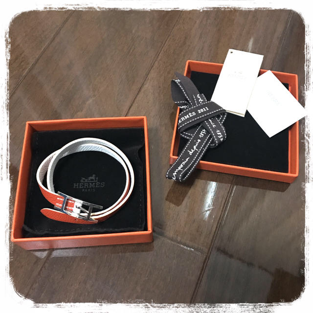 エルメス ブレスレット 革 未使用品 美品 エルメス ブレスレット 革 未使用品 美品
