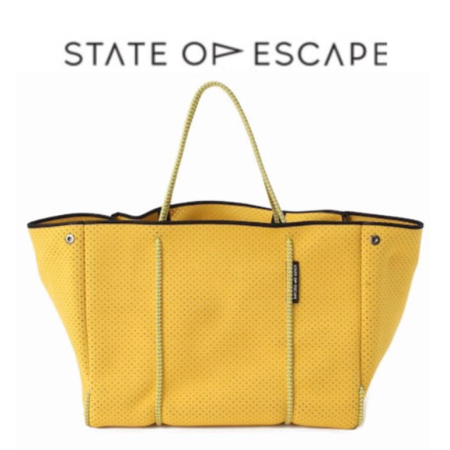 L'Appartement DEUXIEME CLASSE(アパルトモンドゥーズィエムクラス)の【yoo様専用】新品・未使用  STATE OF ESCAPE マスタード レディースのバッグ(トートバッグ)の商品写真