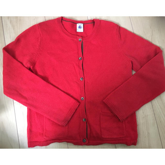 PETIT BATEAU(プチバトー)の専用 プチバトー カーディガン 赤  サイズ138 キッズ/ベビー/マタニティのキッズ服女の子用(90cm~)(カーディガン)の商品写真