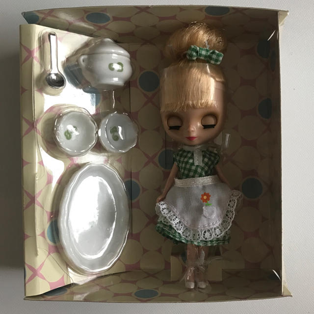 Takara Tomy(タカラトミー)のプチブライス キッチンクイーン 美品 Blythe ブライス レア ハンドメイドのぬいぐるみ/人形(人形)の商品写真