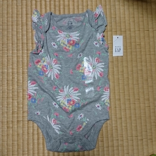 ベビーギャップ(babyGAP)の最終価格☆babyGAP＊花柄ロンパース/カバーオール(ロンパース)