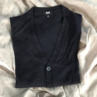 ユニクロ(UNIQLO)のドット6様専用 UNIQLO Vカーディガン ブラック(カーディガン)