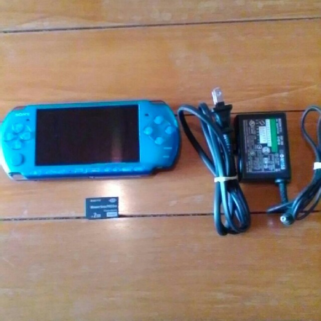 PlayStation Portable(プレイステーションポータブル)のpsp3000 エンタメ/ホビーのゲームソフト/ゲーム機本体(携帯用ゲーム機本体)の商品写真