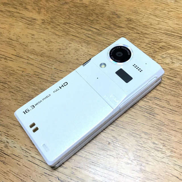 富士通(フジツウ)の【docomo】F-09C 本体 iモード携帯 スマホ/家電/カメラのスマートフォン/携帯電話(携帯電話本体)の商品写真