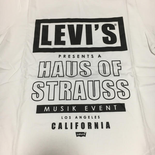 Levi's(リーバイス)のLevi's(リーバイス) Tシャツ メンズ ホワイト 白 LL/XL メンズのトップス(Tシャツ/カットソー(半袖/袖なし))の商品写真