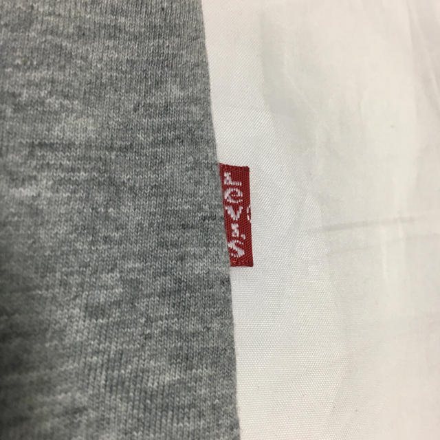 Levi's(リーバイス)のLevi's(リーバイス) Tシャツ メンズ グレー LL/XL 501 メンズのトップス(Tシャツ/カットソー(半袖/袖なし))の商品写真