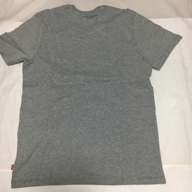 Levi's(リーバイス)のLevi's(リーバイス) Tシャツ メンズ グレー LL/XL 501 メンズのトップス(Tシャツ/カットソー(半袖/袖なし))の商品写真