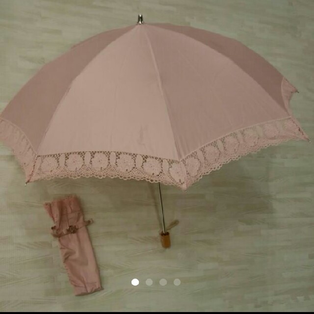 Yves Saint Laurent Beaute(イヴサンローランボーテ)のYVES SAINT LAURENT　日傘　折りたたみ　ピンク　イブサンローラン レディースのファッション小物(傘)の商品写真