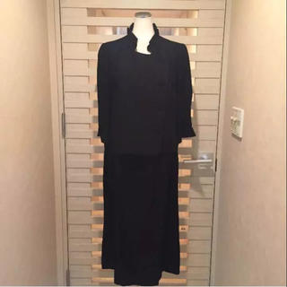 ユキトリイ（YUKI TORII）新品19号定価10万黒無地の礼服 大きなサイズ