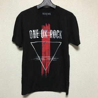 ワンオクロック(ONE OK ROCK)のONE OK ROCK サイン入りTシャツ(ミュージシャン)