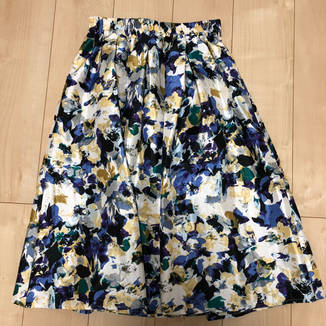 GRL(グレイル)の花柄スカート レディースのスカート(ひざ丈スカート)の商品写真