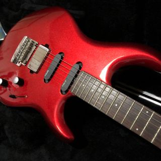 MUSICMAN LUKE radiance red 18v仕様 EMG-x (エレキギター)