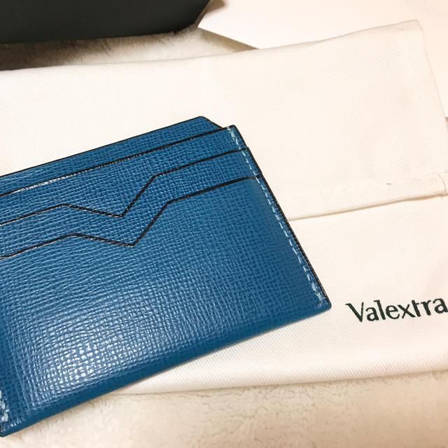 Valextra(ヴァレクストラ)のVALEXTRA カードケース 美品 レディースのファッション小物(名刺入れ/定期入れ)の商品写真