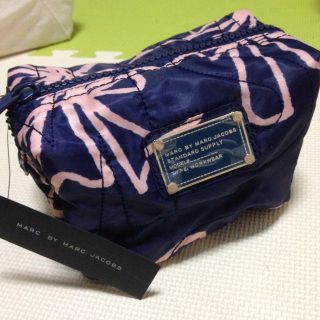 マークバイマークジェイコブス(MARC BY MARC JACOBS)の新品♡MARC JACOBS 化粧ポーチ(ポーチ)