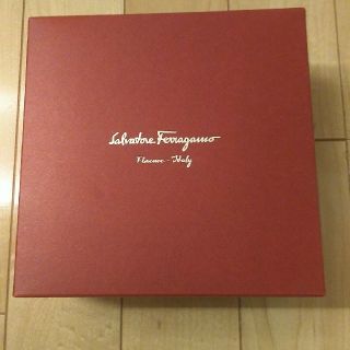 サルヴァトーレフェラガモ(Salvatore Ferragamo)のFerragamoカチューシャ(カチューシャ)