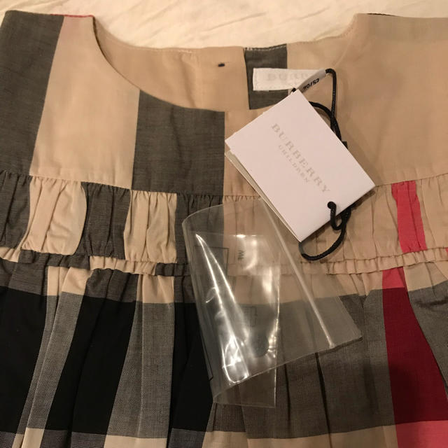 BURBERRY(バーバリー)の今季新品 バーバリーチルドレン ワンピース 3y 定価24840円 キッズ/ベビー/マタニティのキッズ服女の子用(90cm~)(ワンピース)の商品写真