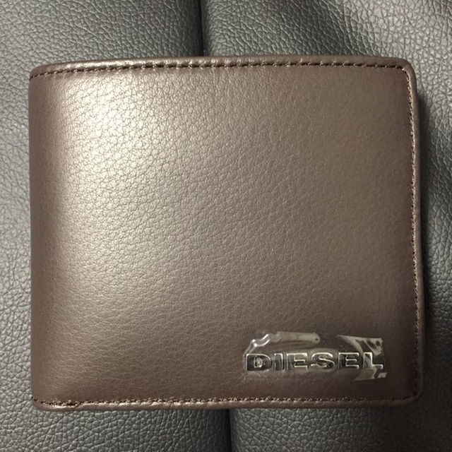 DIESEL(ディーゼル)のDIESEL レザー ブラウン 財布 メンズのファッション小物(折り財布)の商品写真
