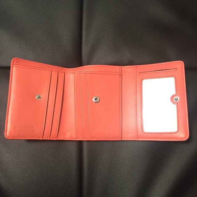 DIESEL(ディーゼル)のDIESEL 三つ折り コーラル レディースのファッション小物(財布)の商品写真