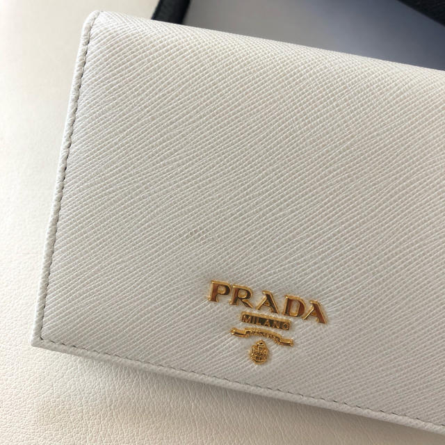 PRADA(プラダ)の【新品未使用】プラダ PRADA 二つ折り財布 レディースのファッション小物(財布)の商品写真