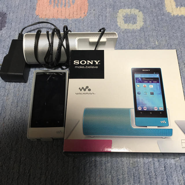 WALKMAN(ウォークマン)のSONY ウォークマン Fシリーズ ホワイト NW-F805K/W        スマホ/家電/カメラのオーディオ機器(ポータブルプレーヤー)の商品写真