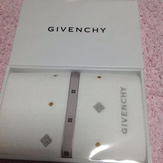 ジバンシィ(GIVENCHY)のジバンシイ  タオル 【未開封】(タオル/バス用品)