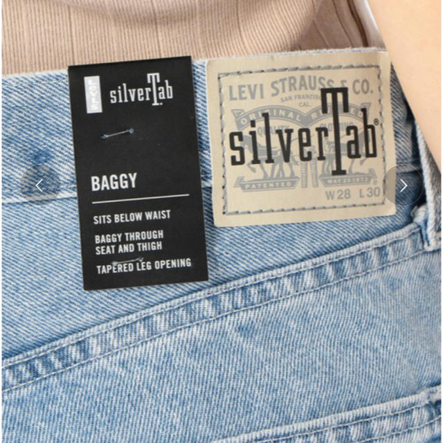 Khaju(カージュ)の専用です！Levi’s:SILVER TAB BAGGY  カージュ☺︎♡ʾʾ レディースのパンツ(デニム/ジーンズ)の商品写真