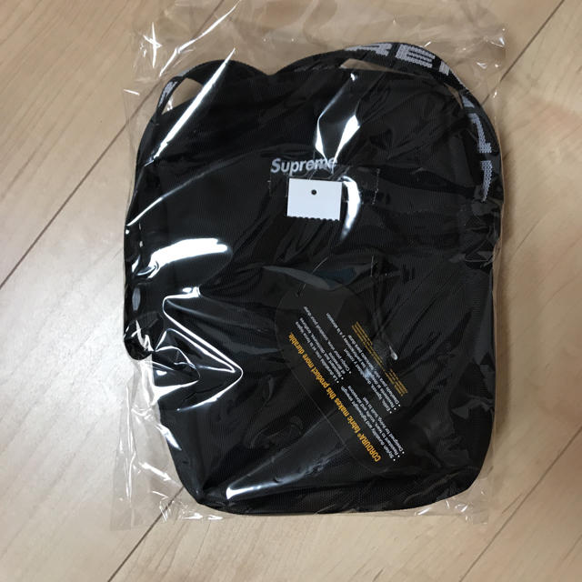 だいちんさん専用 supreme shoulder bagのサムネイル